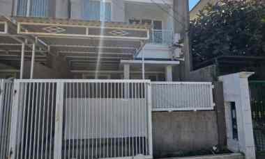 dijual rumah nirwana eksekutif