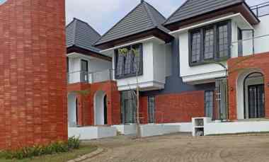 dijual rumah nirwana hills