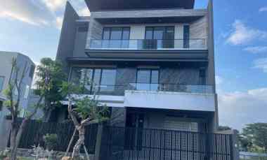 dijual rumah north emerald mansion