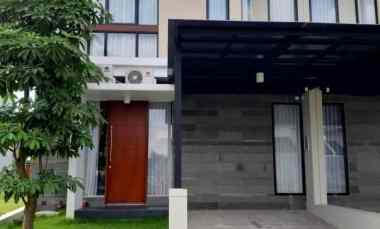 Rumah Northwest Hill Citraland, Surabaya Barat Semi Furnished