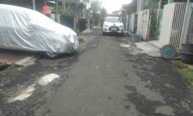 Dijual Cepat Rumah Hitung Tanah Duta Bintaro dekat Alam Sutera