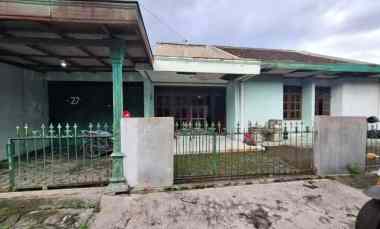 Rumah Second Hitung Tanah dekat Kampus dan Sekolah di Solo Kota