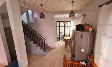 dijual rumah padasuka