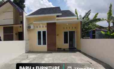 Rumah Tepi Aspal Semi Furnish di jl Palagan km 14, Sleman