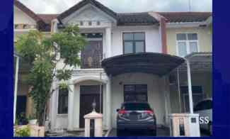 Rumah Pakuwon City Sorrento Surabaya Timur Row 5 Mobil Hadap Utara