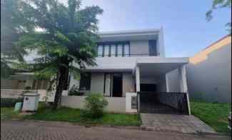 dijual rumah pakuwon city