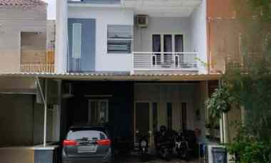 Rumah Second Siap Huni Minimalis 2 Lantai Pakuwon City, Surabaya Timur