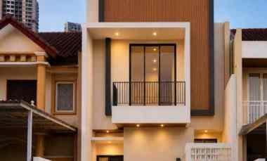 dijual rumah pakuwon city