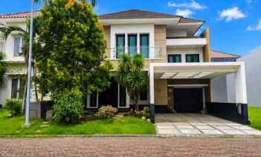 dijual rumah pakuwon city