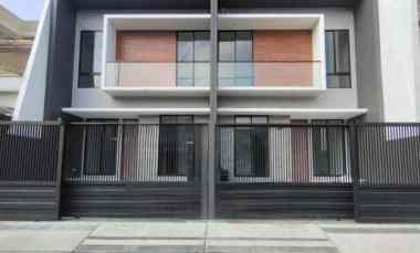 Rumah Baru Gress Pakuwon City dekat Kampus WM, Pakuwon City Mall, ITS