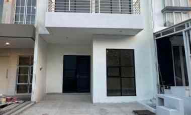 Rumah Baru Minimalis dalam Cluster dekat Pakuwon City Mall, Its