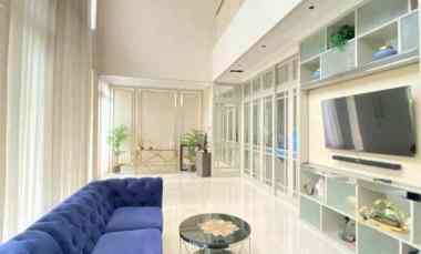 Rumah Pakuwon City Grand Island Row Jalan Lebar Hadap Taman