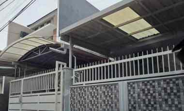 Rumah 1M-an Siap Huni Pakuwon City Griya Asri dekat Widya Mandala