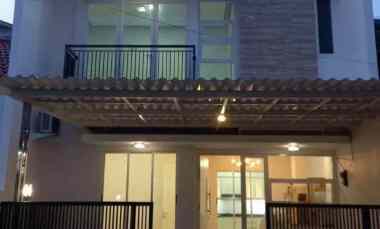 Rumah Furnished Siap Huni Lokasi Terdepan Pakuwon City, Surabaya