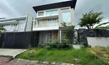 Rumah HOOK Mewah Cluster San Antonio, Pakuwon City Surabaya