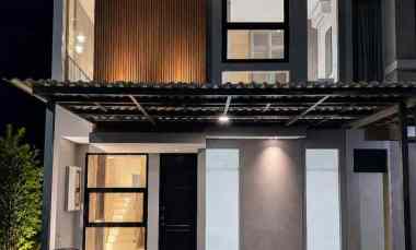 dijual rumah pakuwon city suvadiva