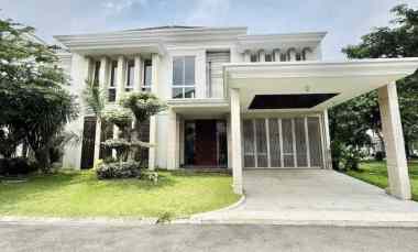 Rumah Mewah Jual Murah Pakuwon Indah 3 Lantai 2 Master Bedroom Shm