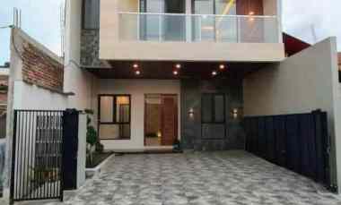 Rumah 2 Lantai Modern Strategis di Palagan dekat Filosofi Kopi