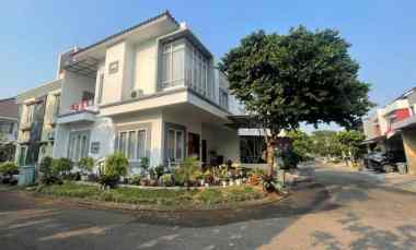 Dijual Rumah Mewah Posisi Hook Full Furnish di Palem Semi Karawaci