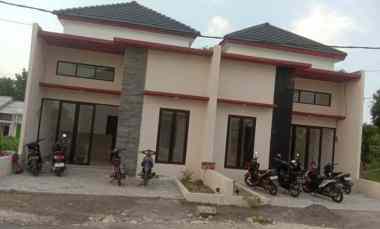 Rumah Dijual Menganti Gresik Barat Surabaya Strategis hanya 300 Jutaan