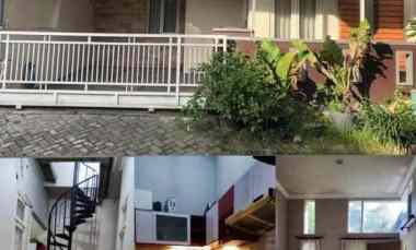 dijual rumah palm spring jambangan