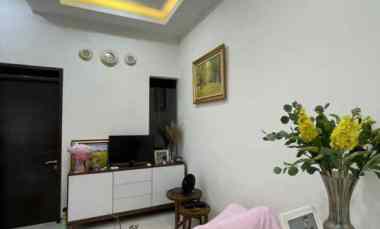 dijual rumah pamoyanan