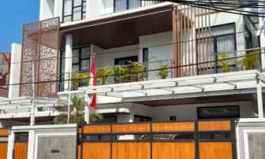 Rumah Dijual 3 Lantai di Pamulang Estate Via TOL Pamulang Ciputat SHM