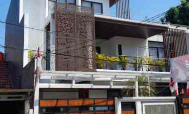 Rumah Dijual 3 Lantai Modern dekat Unpam Pamulang Tangsel SHM