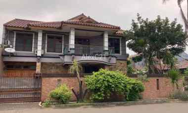 Dijual Rumah Hook di Jalan Utama di Pamulang Villa, Tangerang Selatan