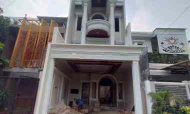 Rumah Mewah 3lantai Murah Dgn Swimming Pool DiPancoran Mas,Depok