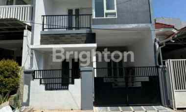 Minimalis Pantai Mentari 2 lantai, Row Jalan 3 Mobil, dekat Lebak, Kenjeran