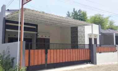 dijual rumah pasar cebongan