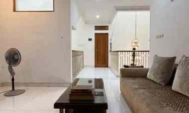 Dijual Rumah di Kawasan Unggulan Pasar Minggu Semi Furnish