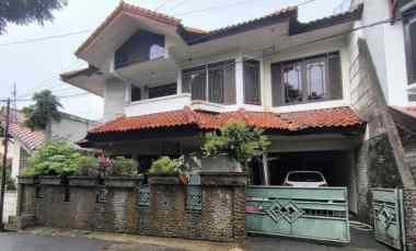 Rumah Hadap Taman dalam Cluster Pasar Minggu Jakarta Selatan