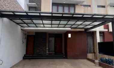 Dijual Rumah sudah Renov Luas 206 Siap Huni di Pelangi Gading Residen