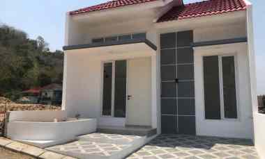 Rumah Modern dalam Perumahan Strategis dekat Pasar Godean