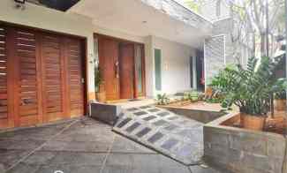 For Sale Rumah Lokasi Strategis di Permata Hijau Jakarta Selatan