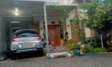 dijual rumah perum annisa regency