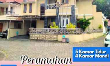 Rumah 2 Lantai Jogja Perum jl Kaliurang km 9,5 SHM Carport2 Mobil