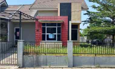 dijual rumah perumahan bukit golf