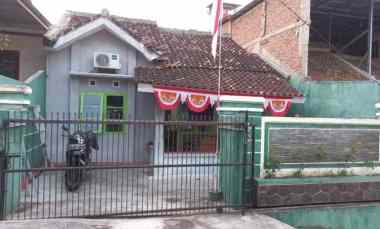 dijual rumah perumahan citra persada