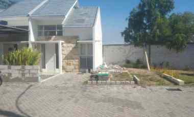 dijual rumah perumahan golden east