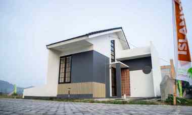 Rumah Bergaya Jepang dekat Kampus dan Gerbang Tol Getaci