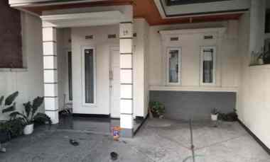 dijual rumah perumahan kiara sari