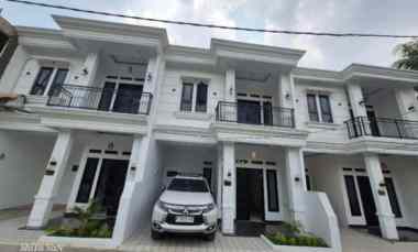 Rumah Siap Huni Semi Furnished di Perumahan Maharaja Depok