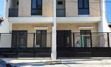 dijual rumah perumahan nirwana