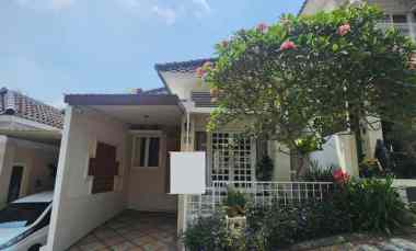 dijual rumah perumahan noor residence