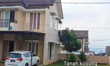 Rumah 2 Lantai Strategis Cocok untuk Villa di Pesanggrahan Kota Batu