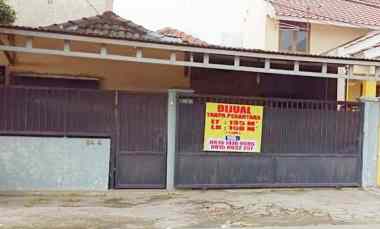 Rumah Dijual di Kelapa Dua Tangerang dekat Supermal Karawaci