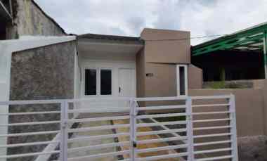 Dijual Tropical Homy House Lokasi Strategis dekat Pintu TOL BORR Stasi